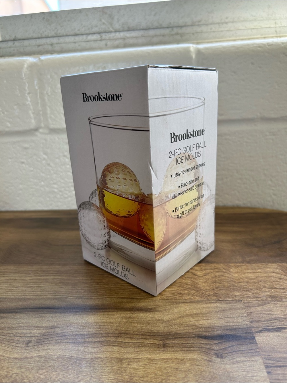 Brookstone White Golf Ball Ice Mold Box